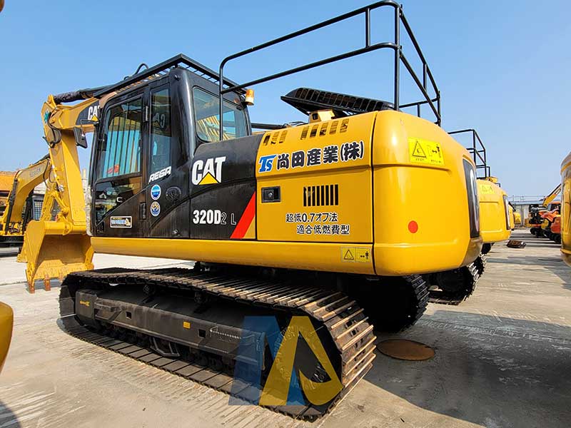 Caterpillar320D2L 02
