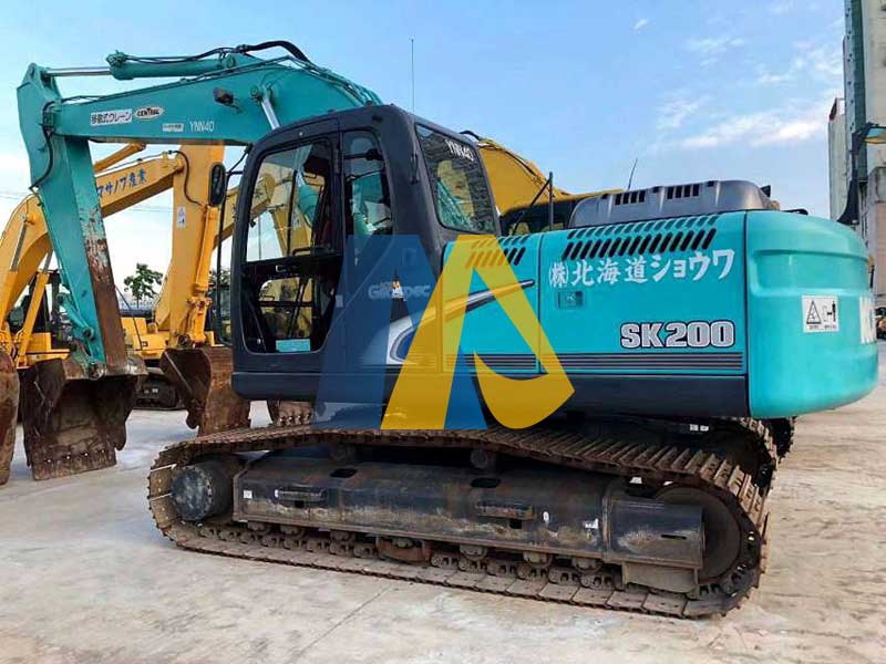 Kobelco SK200 Excavator-1