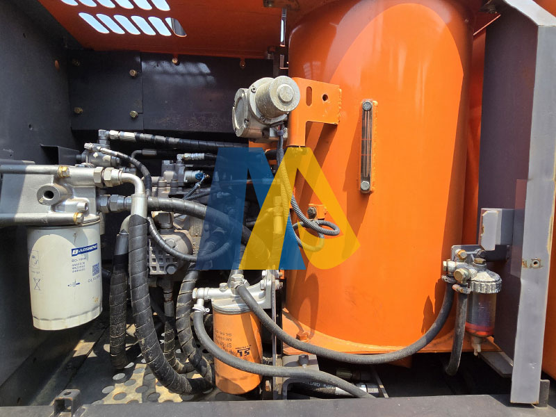 Used Hitachi ZX120 Excavator-5