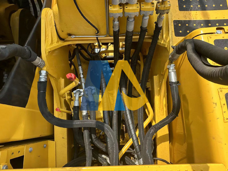 Used Medium Excavator Komatsu PC210LC-10