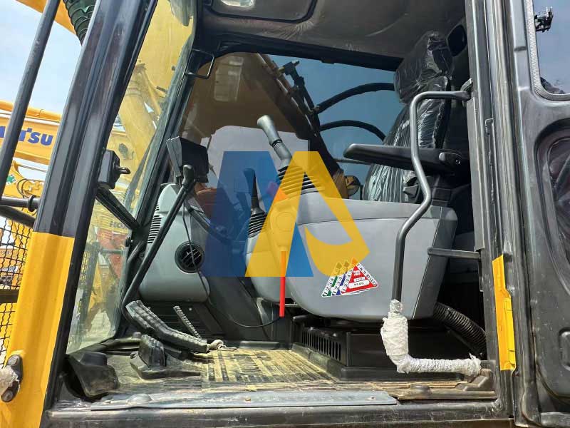 Used Medium Excavator Komatsu PC210LC-4