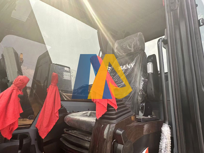Used SANY SY135C Excavator-3