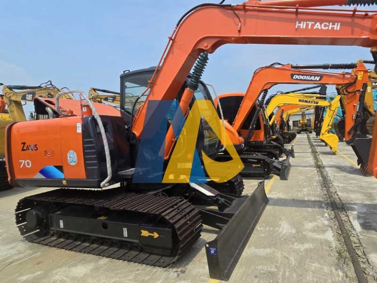 Used Small Excavator Hitachi ZX70-1