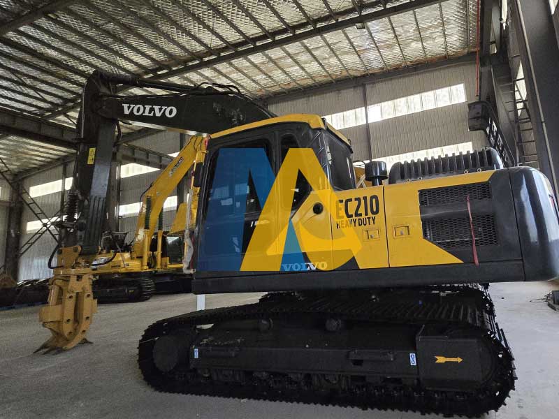 Used Volvo EC210 Excavator-1