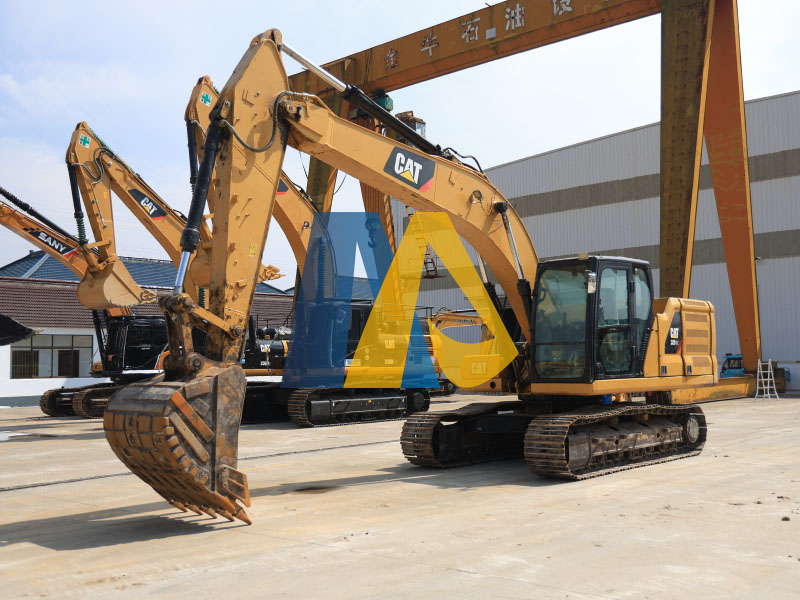 Caterpillar320GC-03