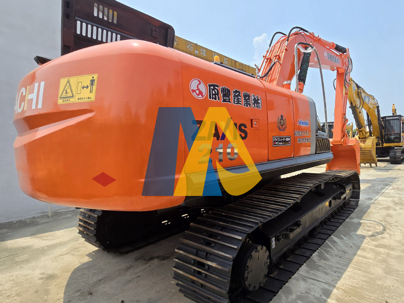 HitachiZX210-02