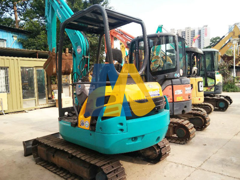 KubotaU35-01